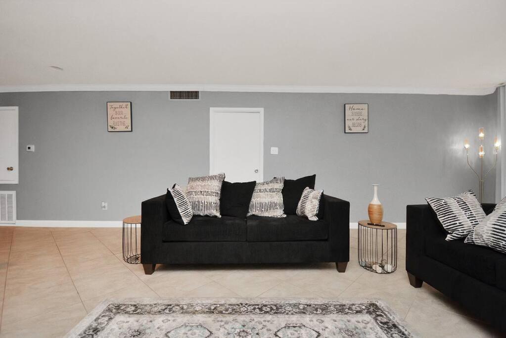 Double Master Suites Condo Near Med Ctr, Nrg Arena 2 Хюстън Екстериор снимка