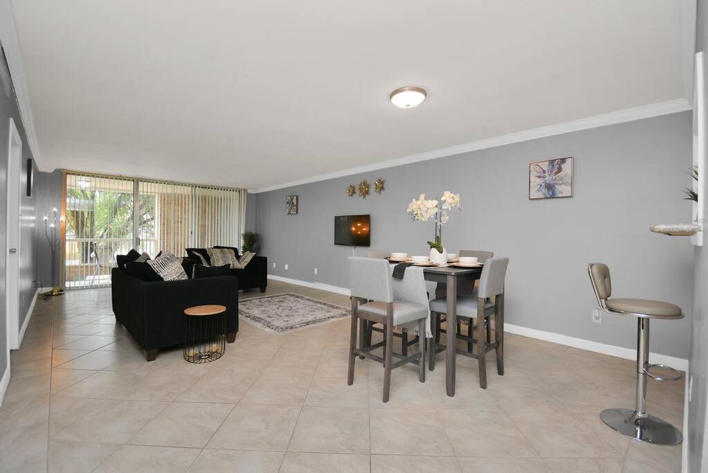 Double Master Suites Condo Near Med Ctr, Nrg Arena 2 Хюстън Екстериор снимка