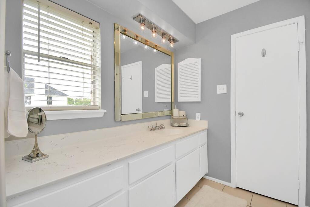 Double Master Suites Condo Near Med Ctr, Nrg Arena 2 Хюстън Екстериор снимка
