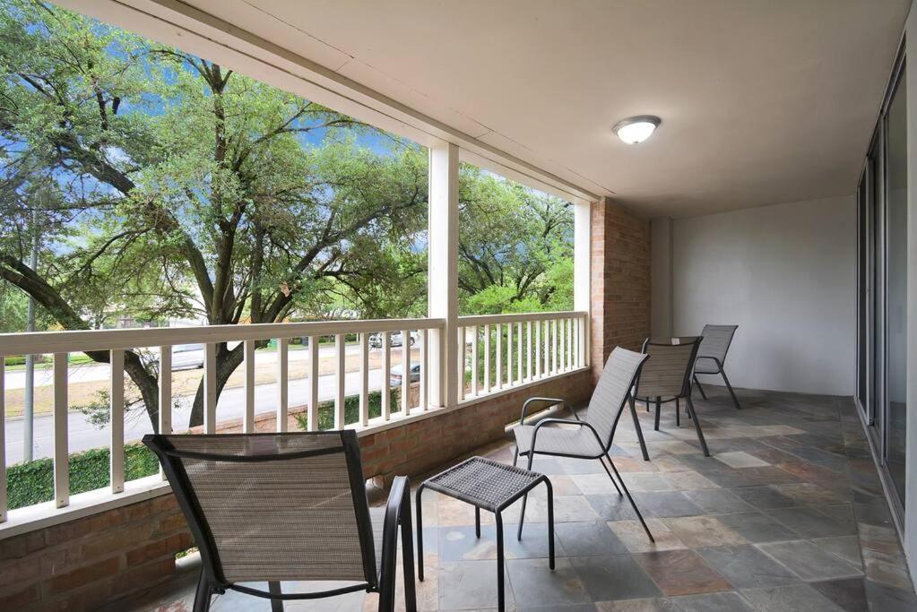 Double Master Suites Condo Near Med Ctr, Nrg Arena 2 Хюстън Екстериор снимка